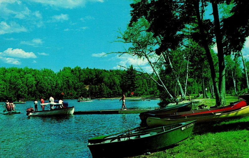 Golden Sands Tent & Trailer Park - Vintage Postcard (newer photo)